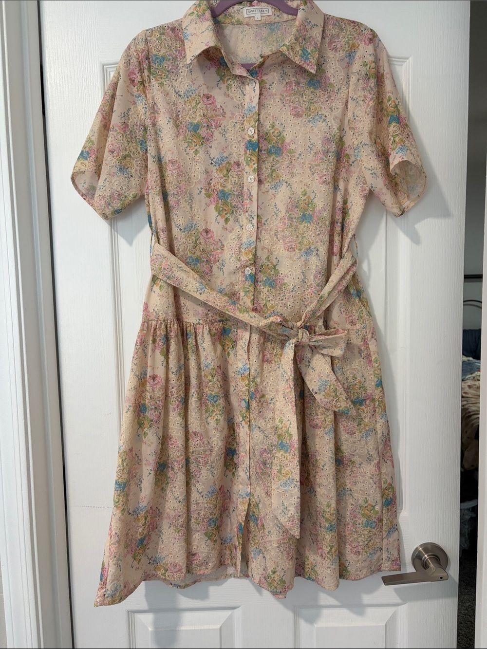 Button-Front Floral Midi Dress with Tie Waist - Cream Pink